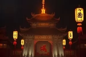 《山海小食单》封面:灶台热气与远山轮廓